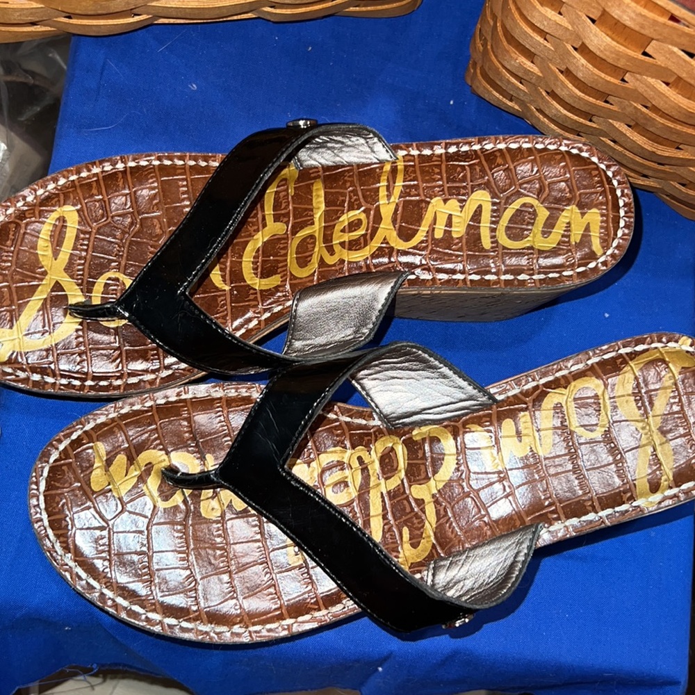 Sam Edelman Romy Sandal - Picture 3 of 5